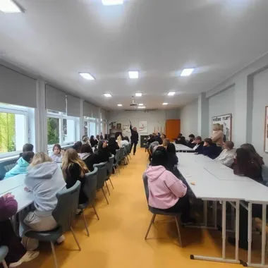 Policjanci w Głogowie rozbrajają hejt zanim przerodzi się w coś więcej